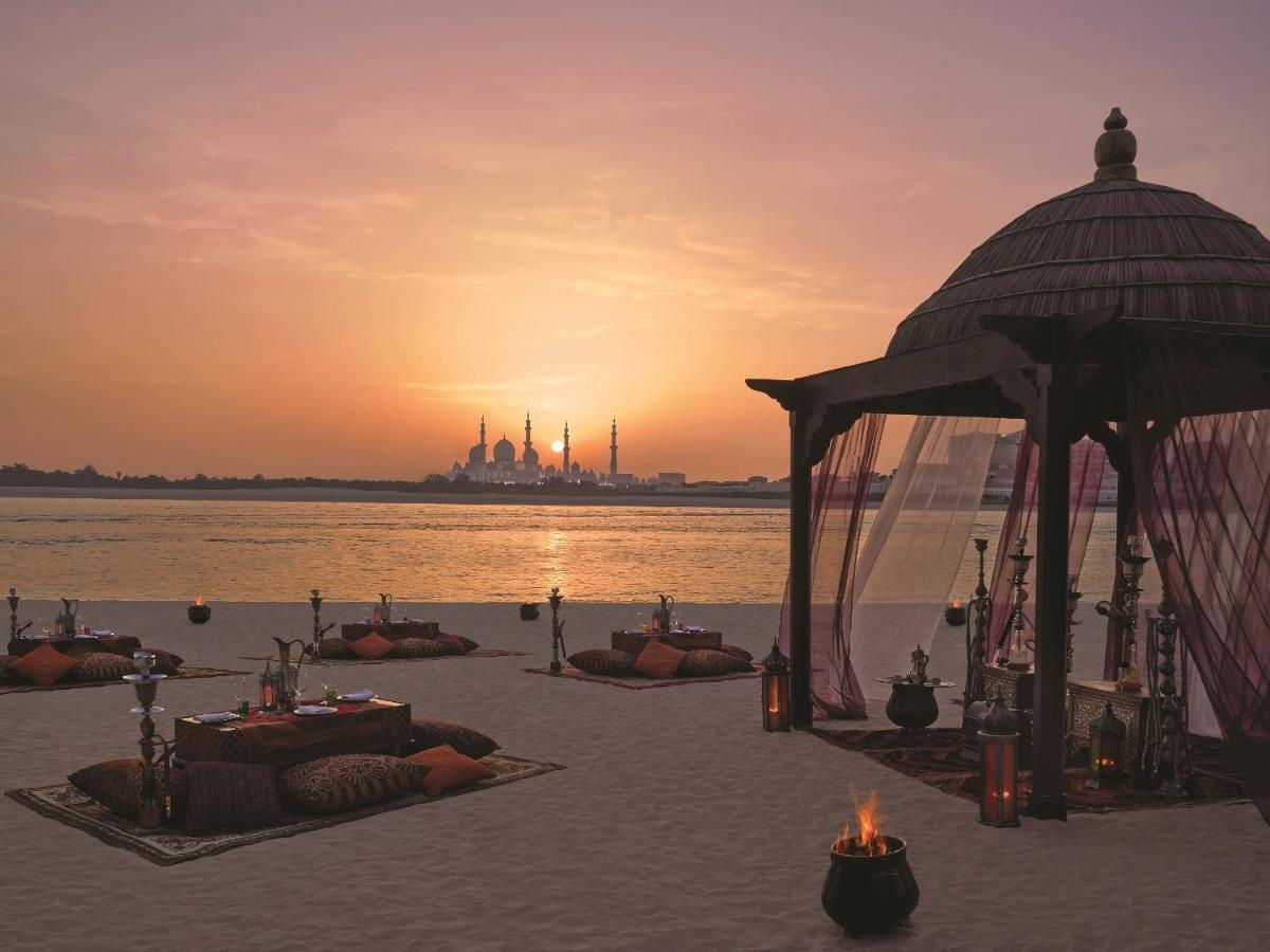 Shangri-La Hotel Apartments Qaryat Al Beri Abu Dhabi Exterior photo